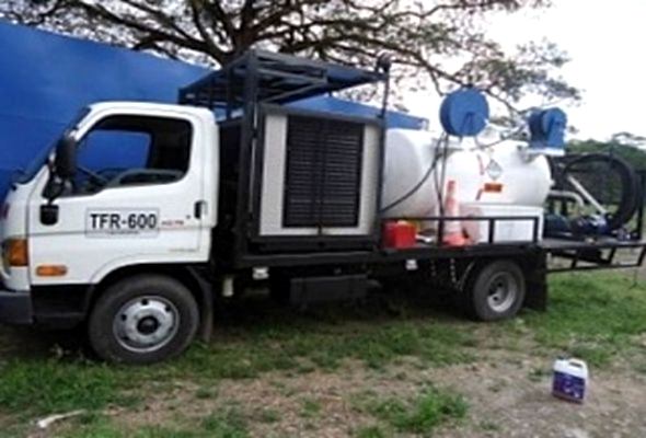 Camioneta Recolectora de Grasas
